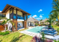 Mythic Suites & Villas