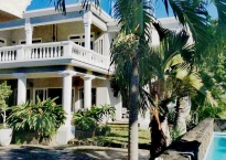 Luxury Villa, Large Private Pool, Close to beach